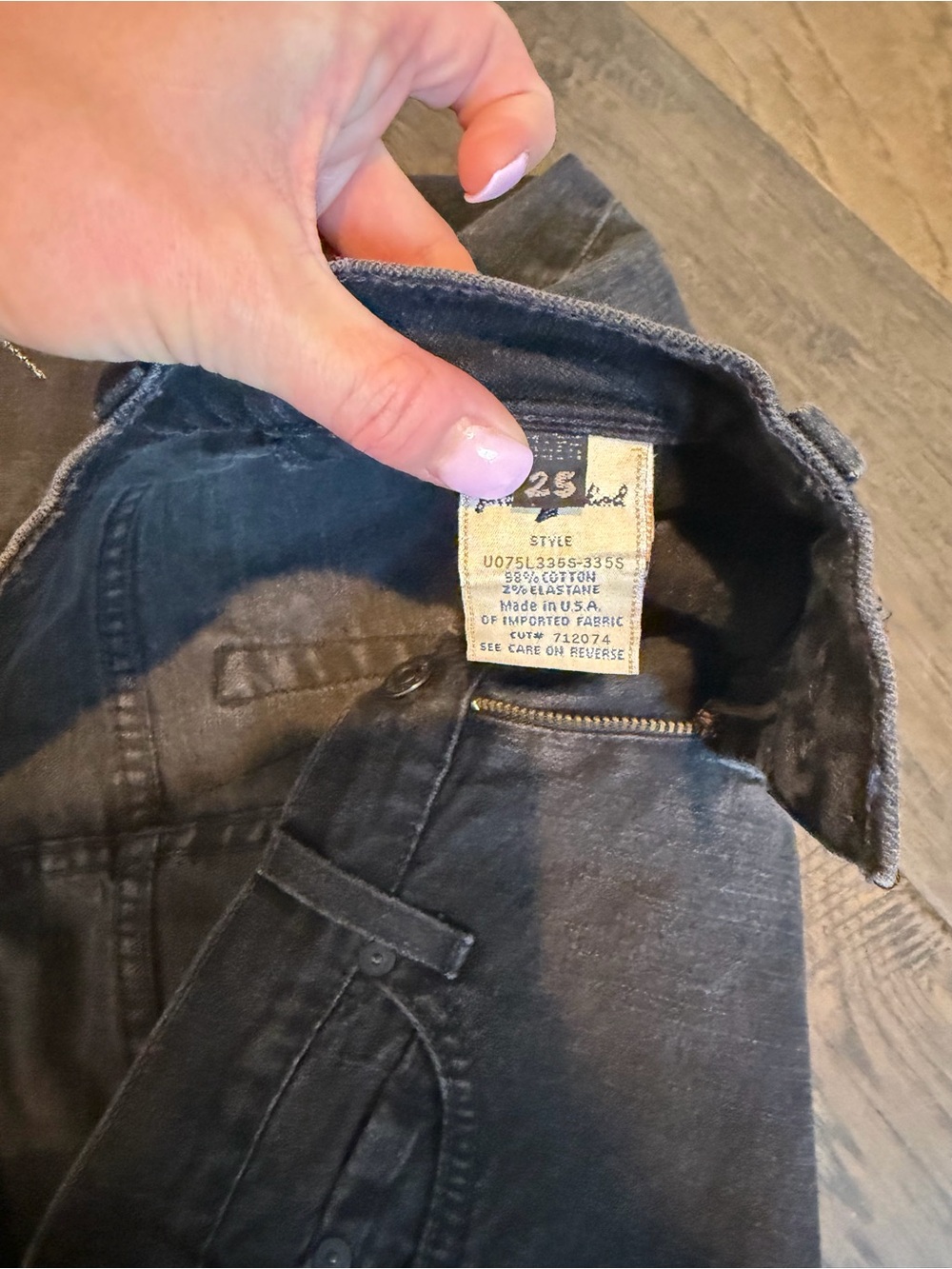 7 For All Mankind Black Flare Jeans with Lightning Bolt Back Pockets - Picture 3 of 4